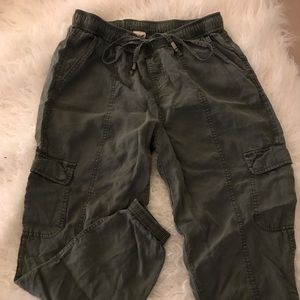 Green cargo joggers